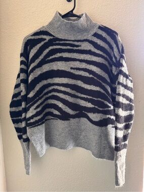 Grey and Black Zebra Print Mock Neck Sweater Nine  West